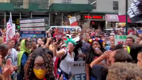 New Yorkers Protesting Vaccine Passports Chant "F*** Joe Biden And DeBlasio!"