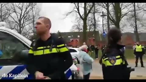 Leuk! Even koffie drinken in Groningen! Tot de politie de boel weer verziekt