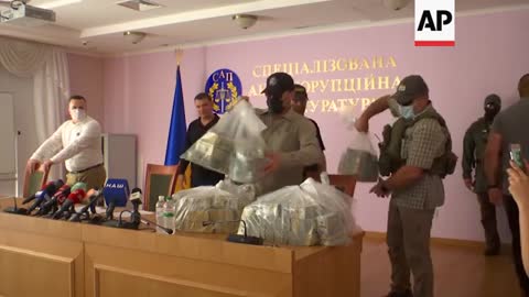 Ukraine: US $6M cash bribe to close fraud case against gas head Burisma