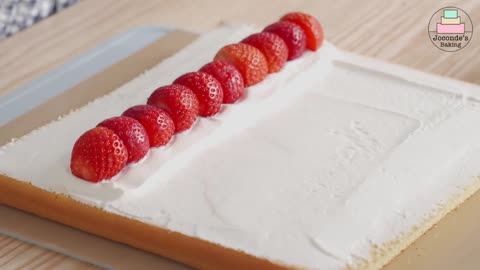 The sweet but not greasy strawberry roll tutorial is here, easy to use, learn it quickly!7