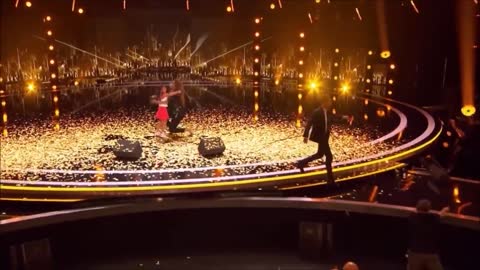 Angelica Hale ❥ 9-Year-Old Earns Golden Buzzer From Chris Hardwick - America_s Got Talent )