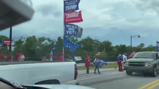 Trump Supporters Pull Into Mar-a-Lago To Support DJT!