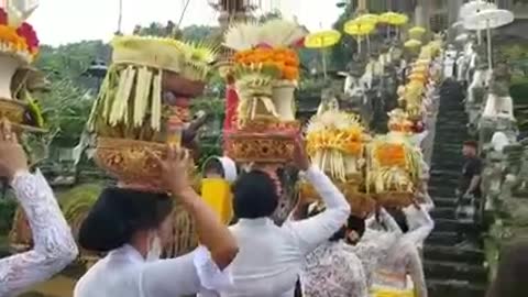 Balinese banten accompaniment to the temple of Kehen