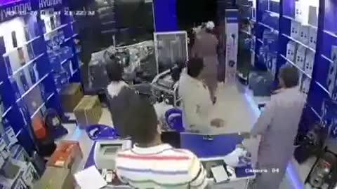 Shop Keepers Caught Two thieves With Unity