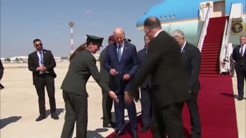 Confused Joe Biden Lands in Israel, Immediately Asks ‘What Am I Doing Now?’