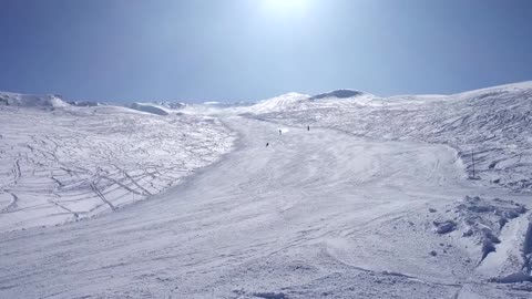 Mesmerizing Winter Snowfall Compilation - Experience the Beauty of Nature | Radiant Earth Gazer