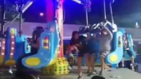 VIRAL FOOTAGE CARNIVAL ACCIDENT 2021