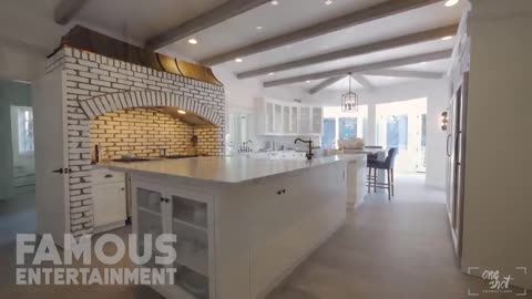 Selena Gomez | House Tour 2021 UPDATED | $5 Million Dollar Mansion