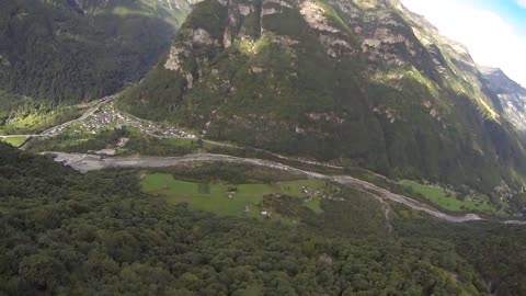 Wingsuit proximity flying over rugged terrain