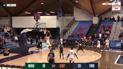 Sports College Basketball 🏀 - Alley-oop from the birthday boy