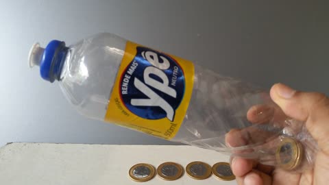 How to make a piggy bank in 1 minute using a bottle of neutral ypê detergent