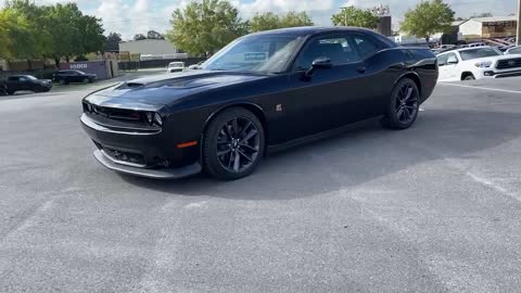 Dodge Challenger 392 hemmi walk around