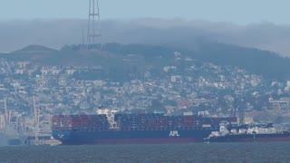 Buques portacontenedores provocan un atasco en varios puertos de California