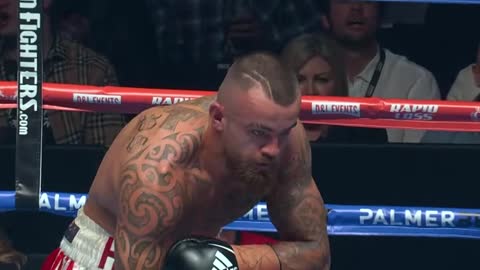 Instant karma for cocky boxer