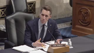 Sen. Josh Hawley grills a former Facebook VP on the social media company working with the US government over censoring "misinformation"