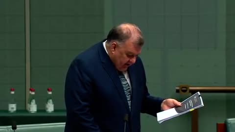 Australian parliament Craig Kelly against COVID jab - GOVERNMENT