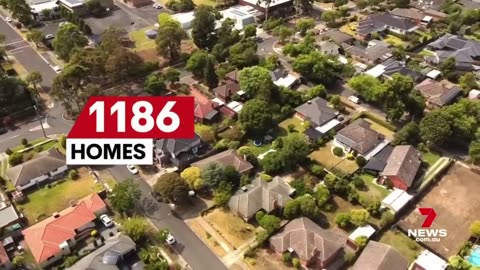 Melbourne's disappearing landlords as the rental crisis worsens - 7 News Australia
