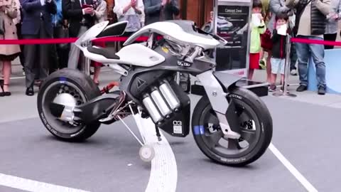 Futuristic Motorcycle - simply amazing !!!