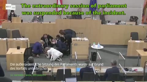 Vaxx-pushing Austrian MP Eva-Maria Holzleitner collapses during speech in parliament (12 Oct 2021)