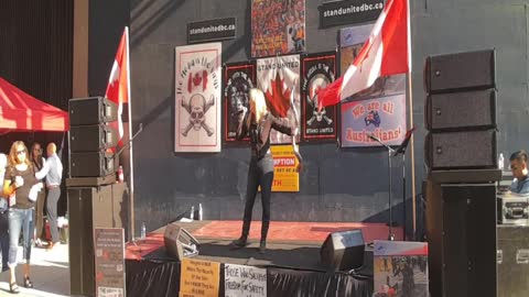 Laura-Lynn Tyler Thompson speaks at the CPSBC rally October 7, 2022