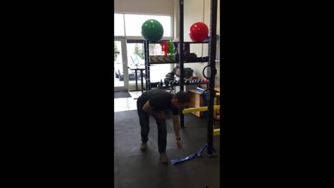 Upward Chop Static Lunge - Strive Physiotherapy & Performance