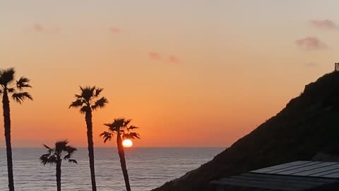Sunset in Solano Beach, California. 4-1–2023