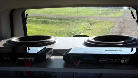 2014 Car Audio Bass system test 9