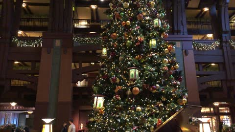 Gorgeous Christmas Tree and Music at the Disney Grand Californian