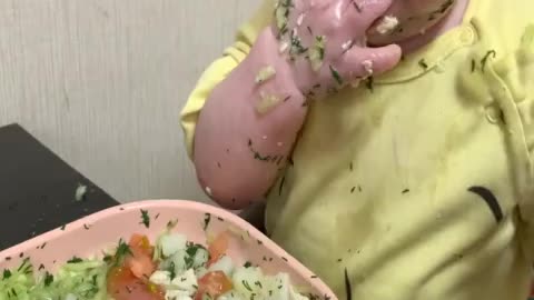 So Cute Baby makes adorably huge mess while eating dinner