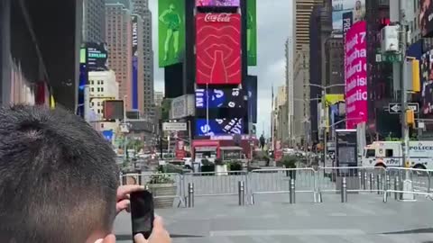 EXCLUSIVE: TIMES SQAURE SUSPICIOUS PACKAGE NYC EVACUATED UPDATE