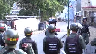 Manifestantes de Cotiza respaldan a militares sublevados en Caracas
