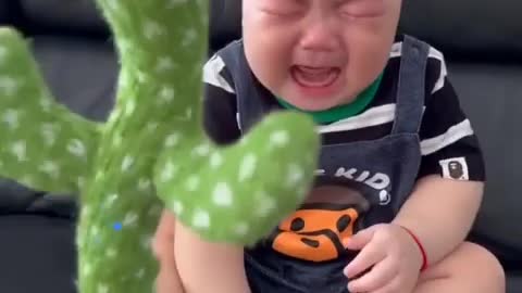 #shorts #subscribe #baby Baby cry 😁 Talking Cactus Funny Vide