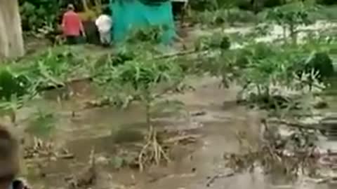 Desbordamiento de un río en Bolívar, Santander, deja damnificadas a varias familias