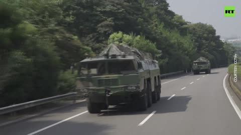 L'Esercito cinese avvia esercitazioni militari vicino a Taiwan.Pechino ha lanciato esercitazioni militari al largo di Taiwan in risposta alla visita di Nancy Pelosi sull'isola