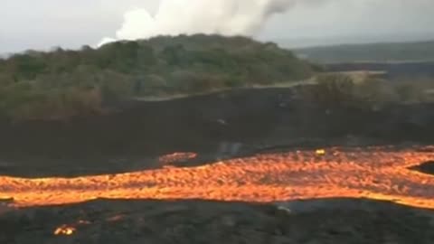 Helicopter Ride Volcano Eruption Lava Flow Hawaii