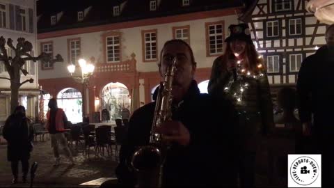 Kundgebung Neustadt an der Weinstraße: Soxophon Solo von Alex