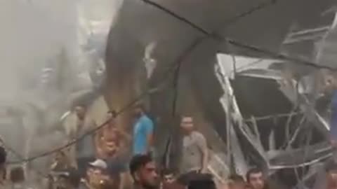 Heavy Israel i bombing hits Jabalia camp in Gaza. Scary visuals.