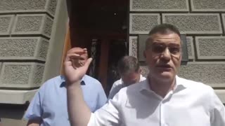 VUČIĆ URLAO I PRETIO DA ŽELI SVE DA BIJE