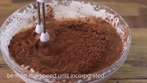 Easy Homemade Chocolate Ice Cream Recipe (Only 3-Ingredients)