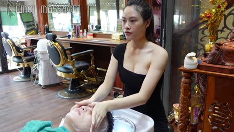 The most sincere service in Da Nang barbershops, she is my favorite woman