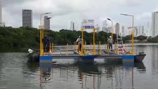 Pescadores reciben muelle flotante