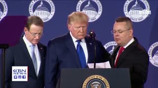 Pastor Brunson's Powerful Prayer with Trump 🙏