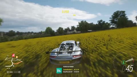 Jump with Porsche 918 Spyder and Ferrari 599Xx