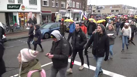 LIVE: Utrecht / Netherlands - Protesters take to streets against COVID restrictions - 04.12.2021