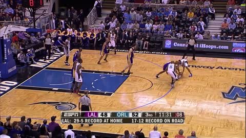 Kobe Bryant doesn't flinch when Matt Barnes fakes pass at his face | NBA Highlights