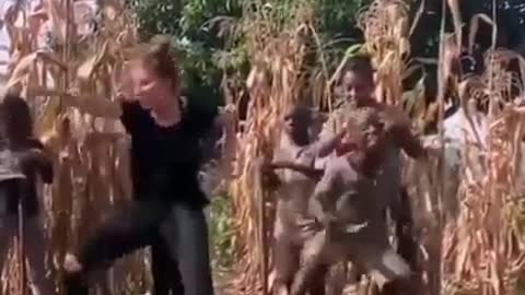 Jerusalema bailado por niños de africa