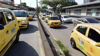 Jornada de paro nacional de taxis en Bucaramanga