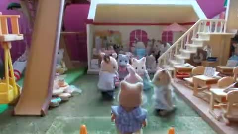 Sylvanian Families_Calico Critters - Back to School
