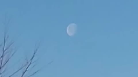 Moon Above Flat Earth 24-7