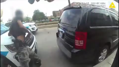 Video of Chicago police shooting an armed Harith Augustus